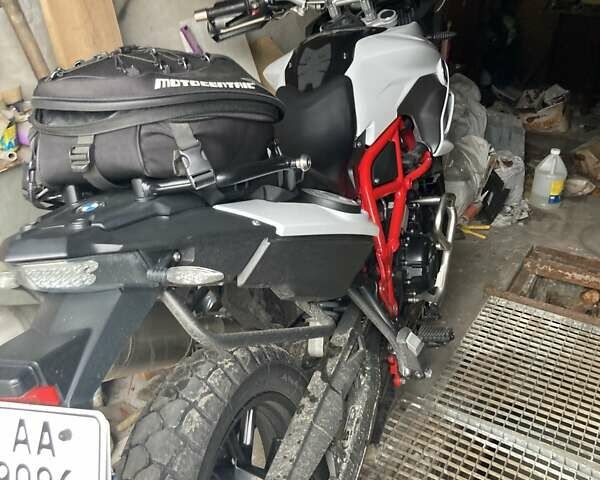 Белый БМВ F 700GS, объемом двигателя 0.8 л и пробегом 50 тыс. км за 9000 $, фото 2 на Automoto.ua