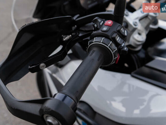 Белый БМВ F 750GS, объемом двигателя 0.85 л и пробегом 14 тыс. км за 10900 $, фото 8 на Automoto.ua