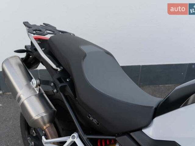 Белый БМВ F 750GS, объемом двигателя 0.85 л и пробегом 14 тыс. км за 10900 $, фото 7 на Automoto.ua