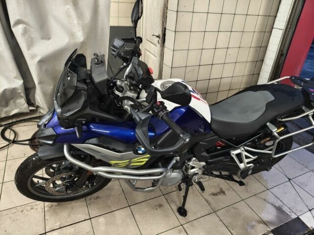 БМВ F 750GS, объемом двигателя 0.85 л и пробегом 0 тыс. км за 12000 $, фото 3 на Automoto.ua