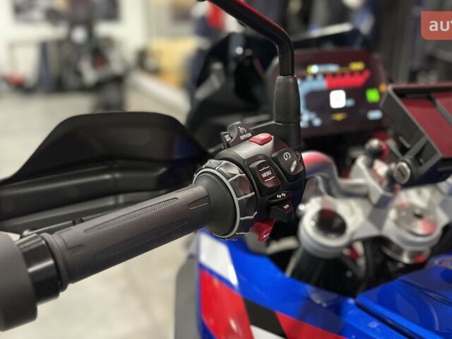 купить новое авто БМВ F 800GS 2025 года от официального дилера АВТ Бавария Киев Вацлава Гавела БМВ фото