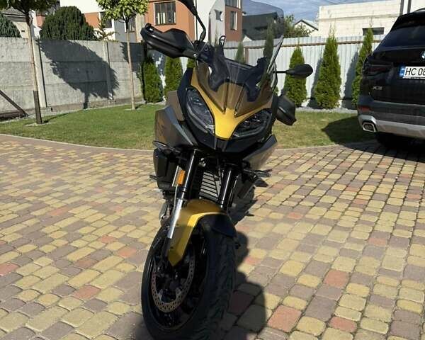 Желтый БМВ F 900 XR, объемом двигателя 0 л и пробегом 23 тыс. км за 12700 $, фото 1 на Automoto.ua