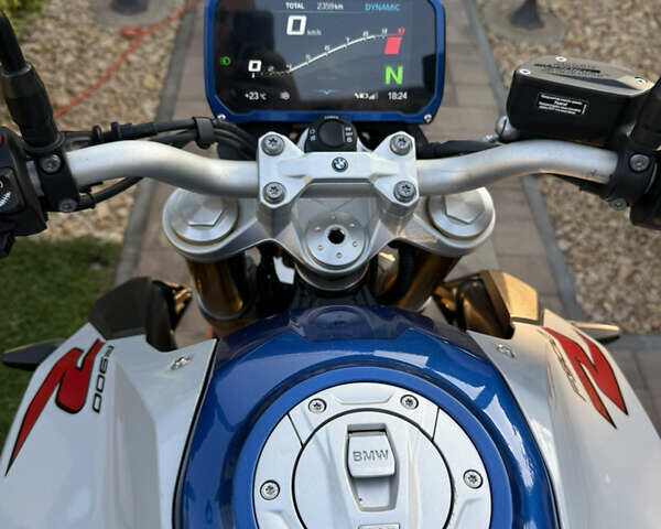 Белый БМВ F 900R, объемом двигателя 0.9 л и пробегом 3 тыс. км за 12000 $, фото 25 на Automoto.ua
