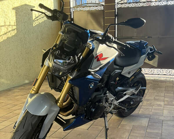 Белый БМВ F 900R, объемом двигателя 0.9 л и пробегом 3 тыс. км за 12000 $, фото 2 на Automoto.ua