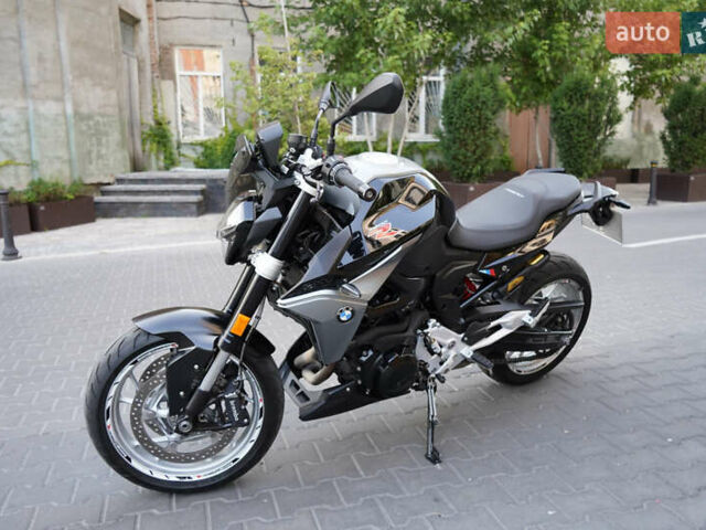 Черный БМВ F 900R, объемом двигателя 0.9 л и пробегом 16 тыс. км за 13999 $, фото 4 на Automoto.ua