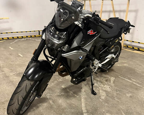 Чорний БМВ F 900R, об'ємом двигуна 0.9 л та пробігом 16 тис. км за 11600 $, фото 2 на Automoto.ua