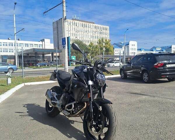 Черный БМВ F 900R, объемом двигателя 0 л и пробегом 1 тыс. км за 12876 $, фото 4 на Automoto.ua