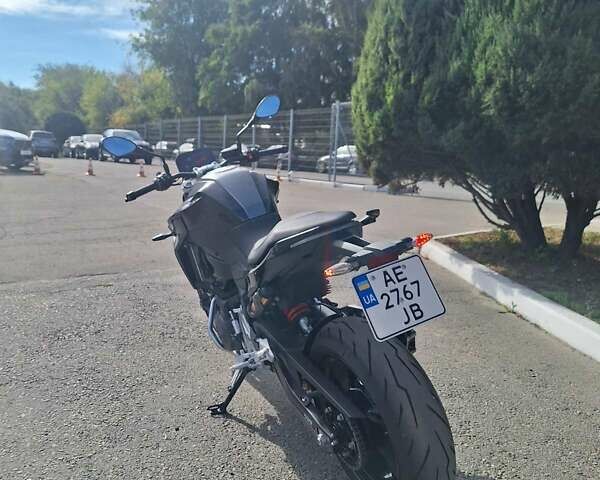 Черный БМВ F 900R, объемом двигателя 0 л и пробегом 1 тыс. км за 12876 $, фото 6 на Automoto.ua