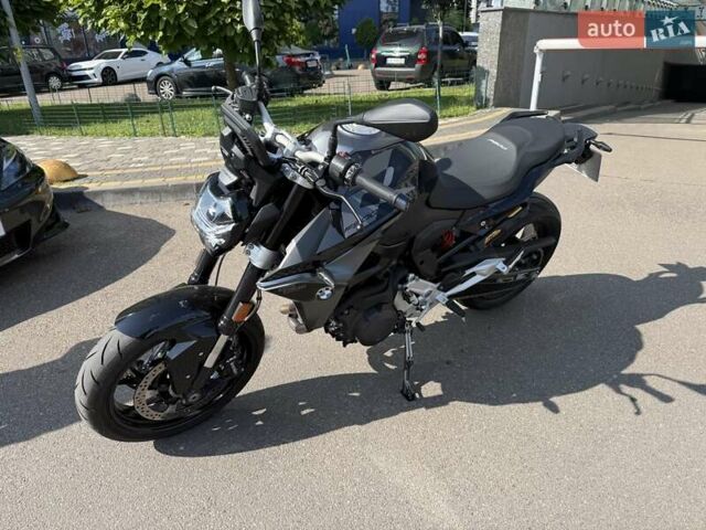 Черный БМВ F 900R, объемом двигателя 0 л и пробегом 1 тыс. км за 12500 $, фото 2 на Automoto.ua