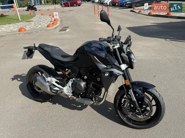 Черный БМВ F 900R, объемом двигателя 0 л и пробегом 1 тыс. км за 12500 $, фото 1 на Automoto.ua