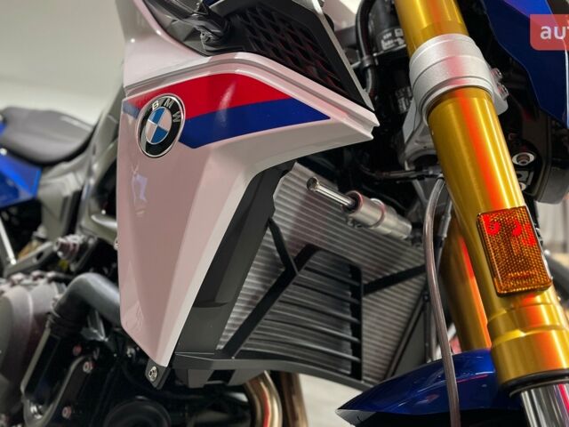 купить новое авто БМВ F 900R 2025 года от официального дилера АВТ Баварія Київ БМВ фото