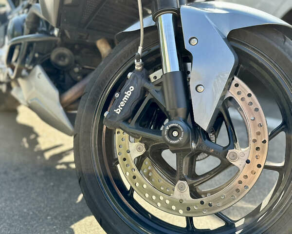 Серый БМВ F 900R, объемом двигателя 0.9 л и пробегом 12 тыс. км за 13499 $, фото 11 на Automoto.ua