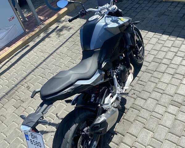 Серый БМВ F 900R, объемом двигателя 0.9 л и пробегом 2 тыс. км за 13000 $, фото 3 на Automoto.ua