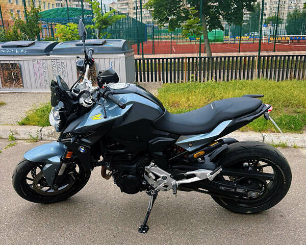 Серый БМВ F 900R, объемом двигателя 0.9 л и пробегом 10 тыс. км за 12000 $, фото 3 на Automoto.ua