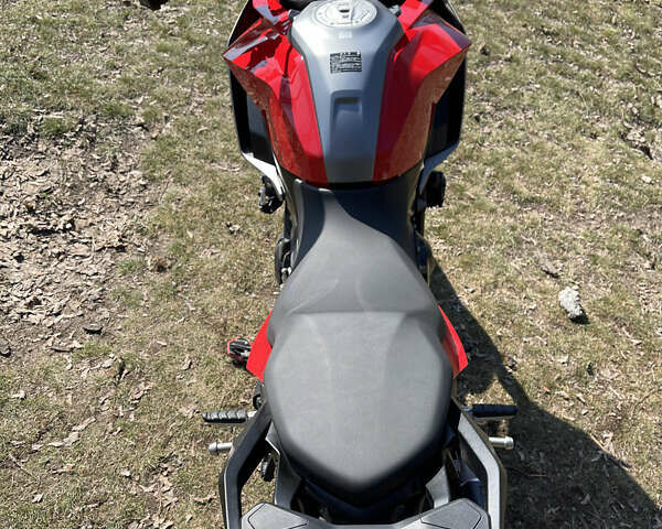 Красный БМВ F 900XR, объемом двигателя 0.9 л и пробегом 12 тыс. км за 11900 $, фото 5 на Automoto.ua