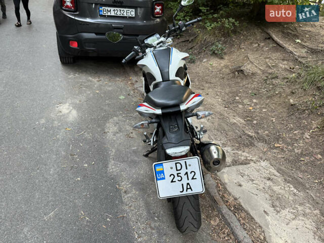 Белый БМВ G 310R, объемом двигателя 0.31 л и пробегом 19 тыс. км за 3500 $, фото 1 на Automoto.ua