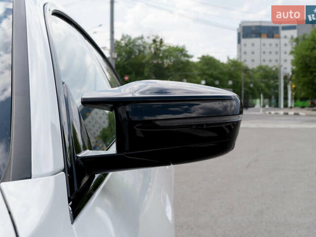 Білий БМВ i4, об'ємом двигуна 0 л та пробігом 23 тис. км за 48100 $, фото 10 на Automoto.ua