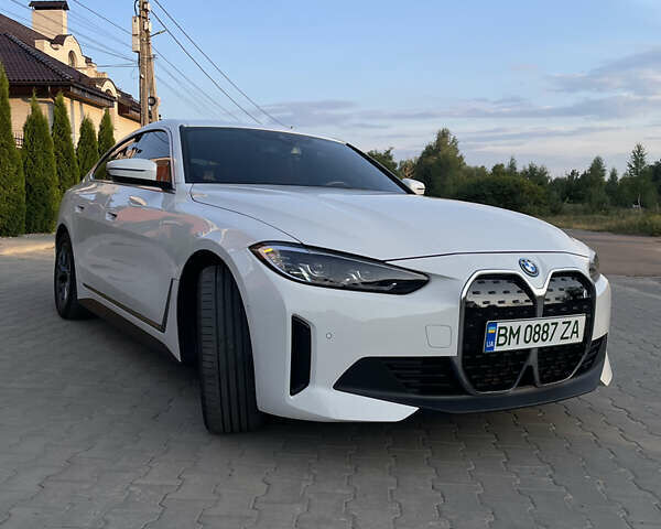 Белый БМВ i4, объемом двигателя 0 л и пробегом 31 тыс. км за 30100 $, фото 10 на Automoto.ua