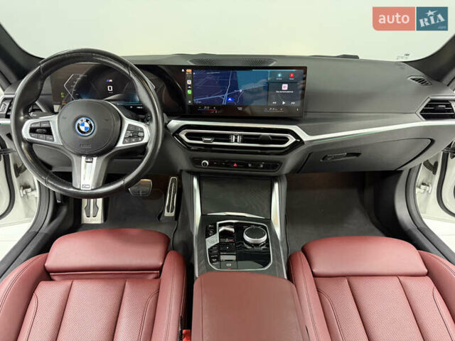 Белый БМВ i4, объемом двигателя 0 л и пробегом 50 тыс. км за 33000 $, фото 14 на Automoto.ua