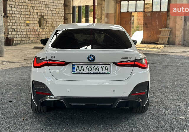 Белый БМВ i4, объемом двигателя 0 л и пробегом 30 тыс. км за 42000 $, фото 4 на Automoto.ua
