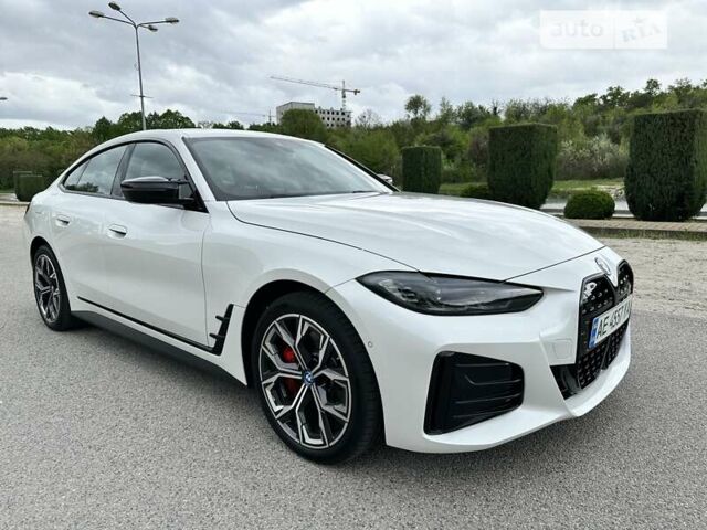 Білий БМВ i4, об'ємом двигуна 0 л та пробігом 3 тис. км за 48700 $, фото 9 на Automoto.ua