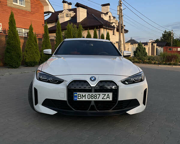 Белый БМВ i4, объемом двигателя 0 л и пробегом 31 тыс. км за 30100 $, фото 11 на Automoto.ua