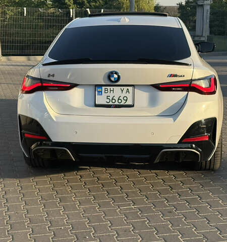 Белый БМВ i4, объемом двигателя 0 л и пробегом 13 тыс. км за 44000 $, фото 9 на Automoto.ua