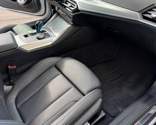 Белый БМВ i4, объемом двигателя 0 л и пробегом 20 тыс. км за 36999 $, фото 20 на Automoto.ua