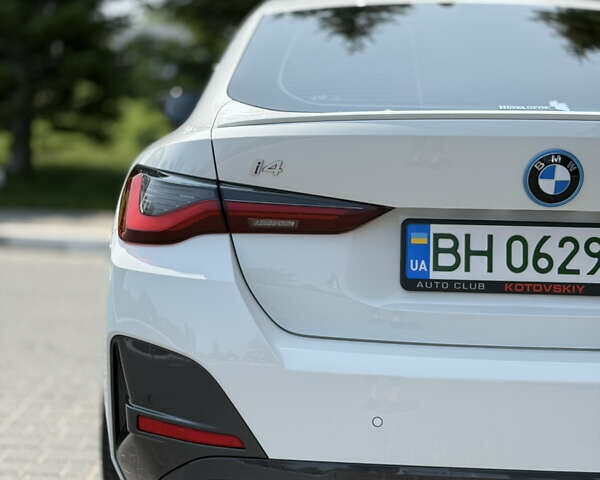 Белый БМВ i4, объемом двигателя 0 л и пробегом 3 тыс. км за 37500 $, фото 24 на Automoto.ua