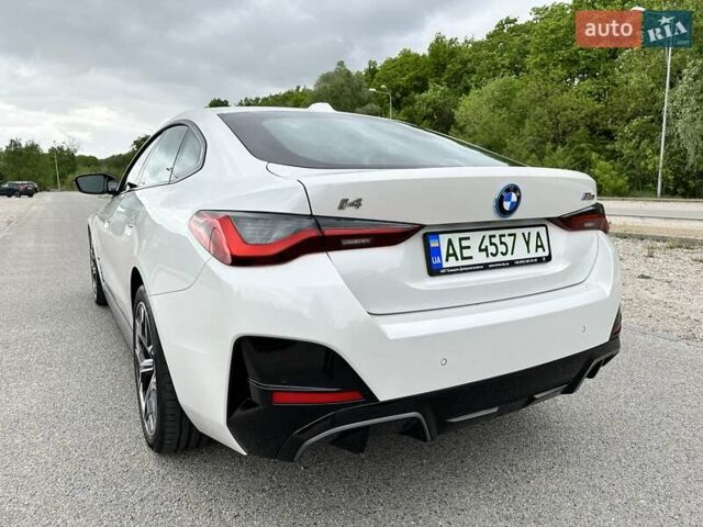 Білий БМВ i4, об'ємом двигуна 0 л та пробігом 3 тис. км за 48700 $, фото 4 на Automoto.ua