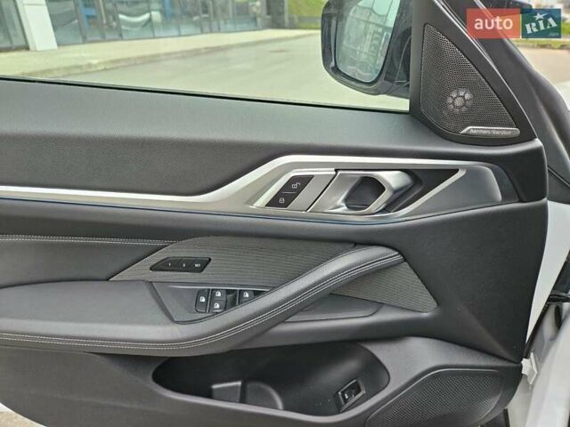 Белый БМВ i4, объемом двигателя 0 л и пробегом 79 тыс. км за 47000 $, фото 2 на Automoto.ua