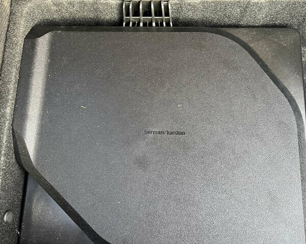 Белый БМВ i4, объемом двигателя 0 л и пробегом 47 тыс. км за 34600 $, фото 26 на Automoto.ua