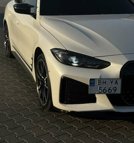 Білий БМВ i4, об'ємом двигуна 0 л та пробігом 19 тис. км за 43500 $, фото 12 на Automoto.ua