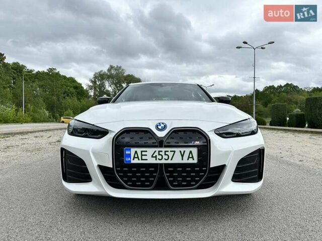 Білий БМВ i4, об'ємом двигуна 0 л та пробігом 3 тис. км за 48700 $, фото 10 на Automoto.ua