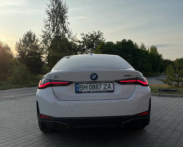 Белый БМВ i4, объемом двигателя 0 л и пробегом 31 тыс. км за 30100 $, фото 5 на Automoto.ua