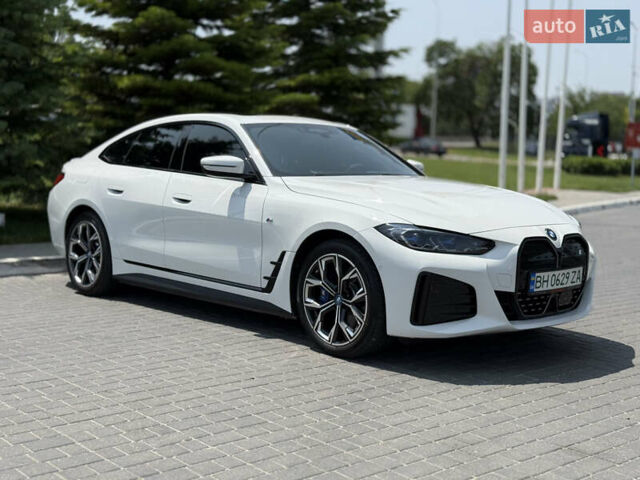 Белый БМВ i4, объемом двигателя 0 л и пробегом 3 тыс. км за 37500 $, фото 8 на Automoto.ua