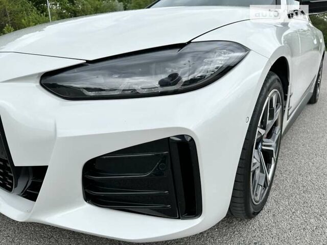 Білий БМВ i4, об'ємом двигуна 0 л та пробігом 3 тис. км за 48700 $, фото 12 на Automoto.ua