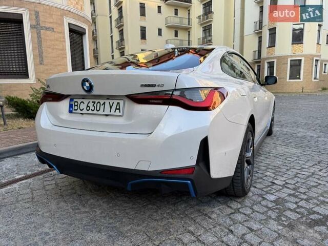 Белый БМВ i4, объемом двигателя 0 л и пробегом 49 тыс. км за 34000 $, фото 7 на Automoto.ua