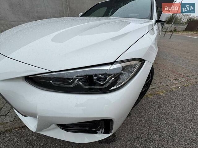 Белый БМВ i4, объемом двигателя 0 л и пробегом 20 тыс. км за 36999 $, фото 13 на Automoto.ua