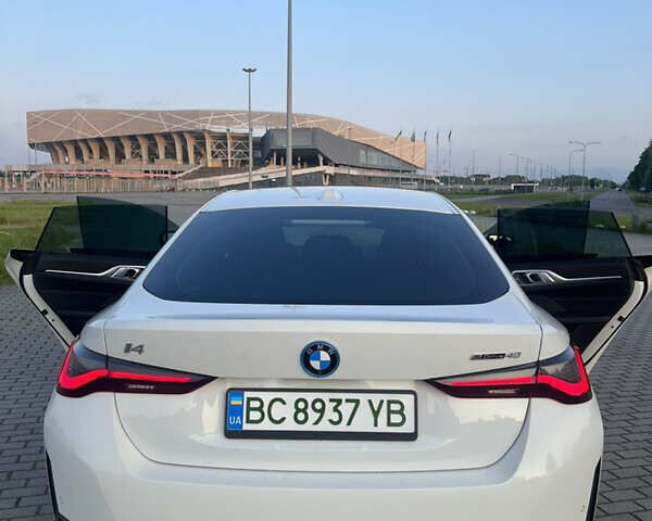Белый БМВ i4, объемом двигателя 0 л и пробегом 47 тыс. км за 34600 $, фото 13 на Automoto.ua