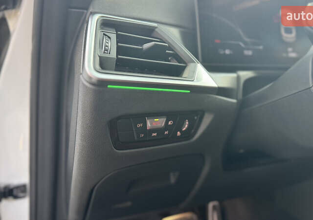 Белый БМВ i4, объемом двигателя 0 л и пробегом 30 тыс. км за 42000 $, фото 13 на Automoto.ua