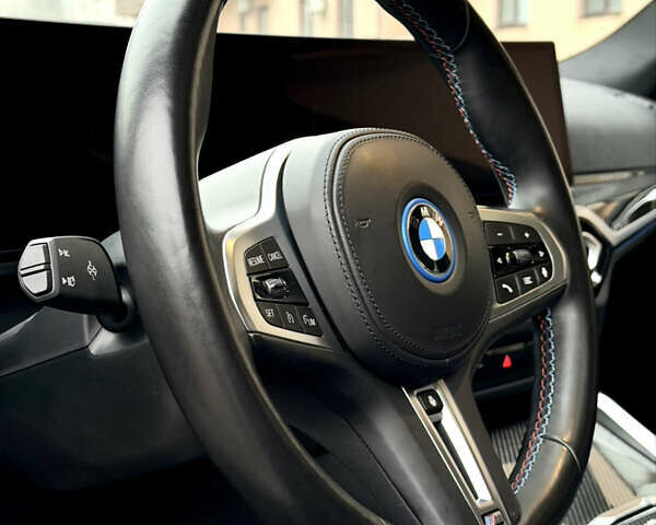 Белый БМВ i4, объемом двигателя 0 л и пробегом 78 тыс. км за 38500 $, фото 26 на Automoto.ua