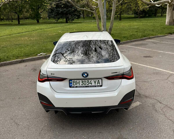 Белый БМВ i4, объемом двигателя 0 л и пробегом 18 тыс. км за 41000 $, фото 4 на Automoto.ua