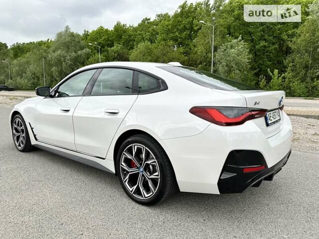 Білий БМВ i4, об'ємом двигуна 0 л та пробігом 3 тис. км за 48700 $, фото 3 на Automoto.ua