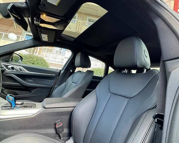 Белый БМВ i4, объемом двигателя 0 л и пробегом 20 тыс. км за 36999 $, фото 22 на Automoto.ua