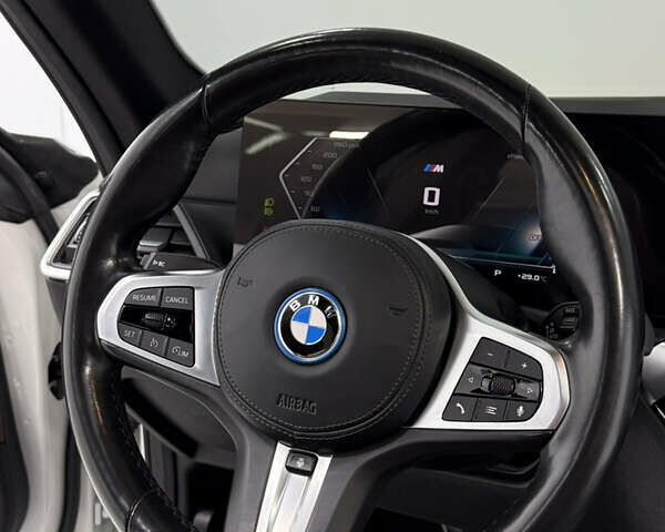 Белый БМВ i4, объемом двигателя 0 л и пробегом 50 тыс. км за 33000 $, фото 16 на Automoto.ua