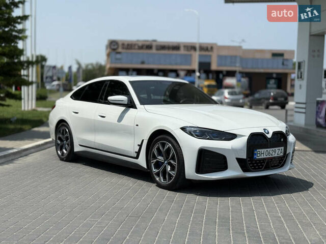 Белый БМВ i4, объемом двигателя 0 л и пробегом 3 тыс. км за 37500 $, фото 4 на Automoto.ua