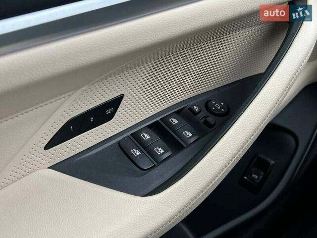 Белый БМВ i4, объемом двигателя 0 л и пробегом 20 тыс. км за 35990 $, фото 20 на Automoto.ua