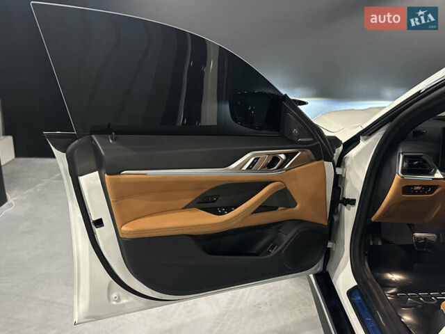 Белый БМВ i4, объемом двигателя 0 л и пробегом 3 тыс. км за 51500 $, фото 34 на Automoto.ua