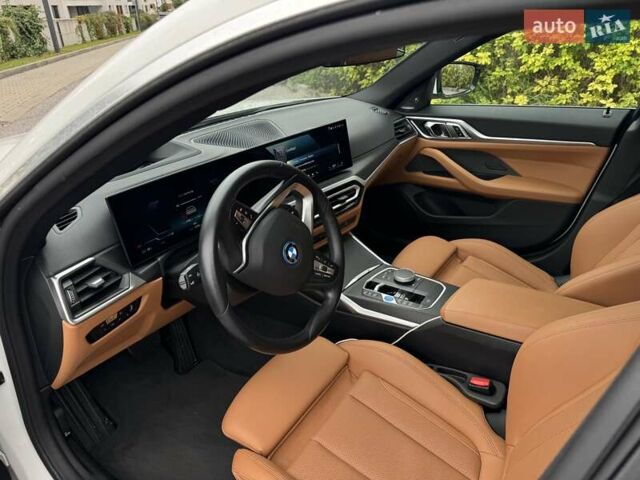 Білий БМВ i4, об'ємом двигуна 0 л та пробігом 31 тис. км за 37400 $, фото 17 на Automoto.ua